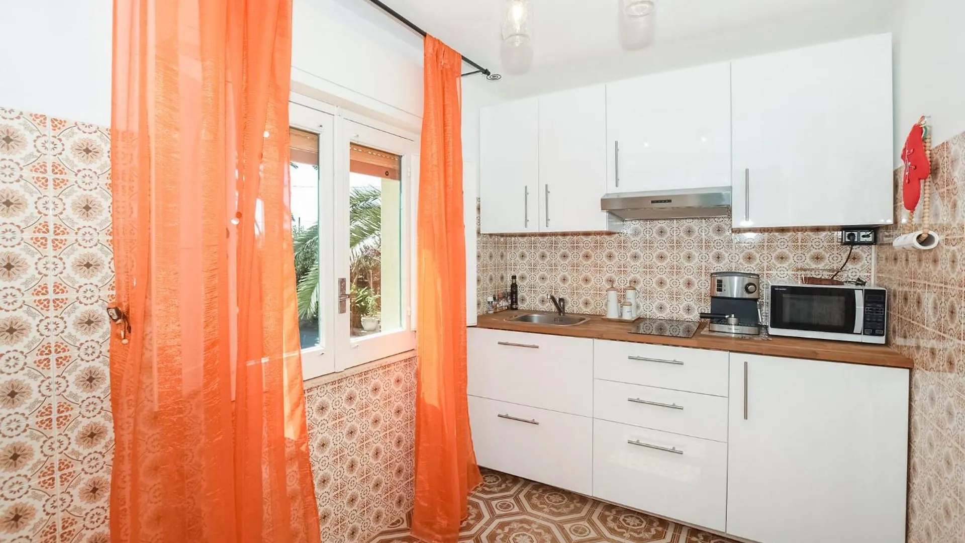 Beautiful Home In Chiaramonte Gulfi With Wifi 0*,  Италия
